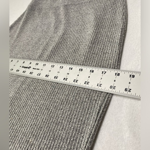 GAP Grey Ribbed Knit Below Knee Length Pull On Skirt Size S #1445 - Picture 10 of 10